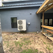 International-Renown-Artist-Selects-Ductless-Wayne-and-Mitsubishi 1